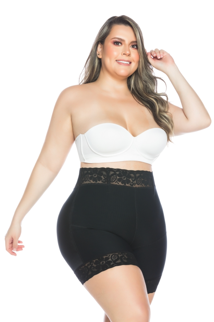 High-waisted shorts with internal holes Silene